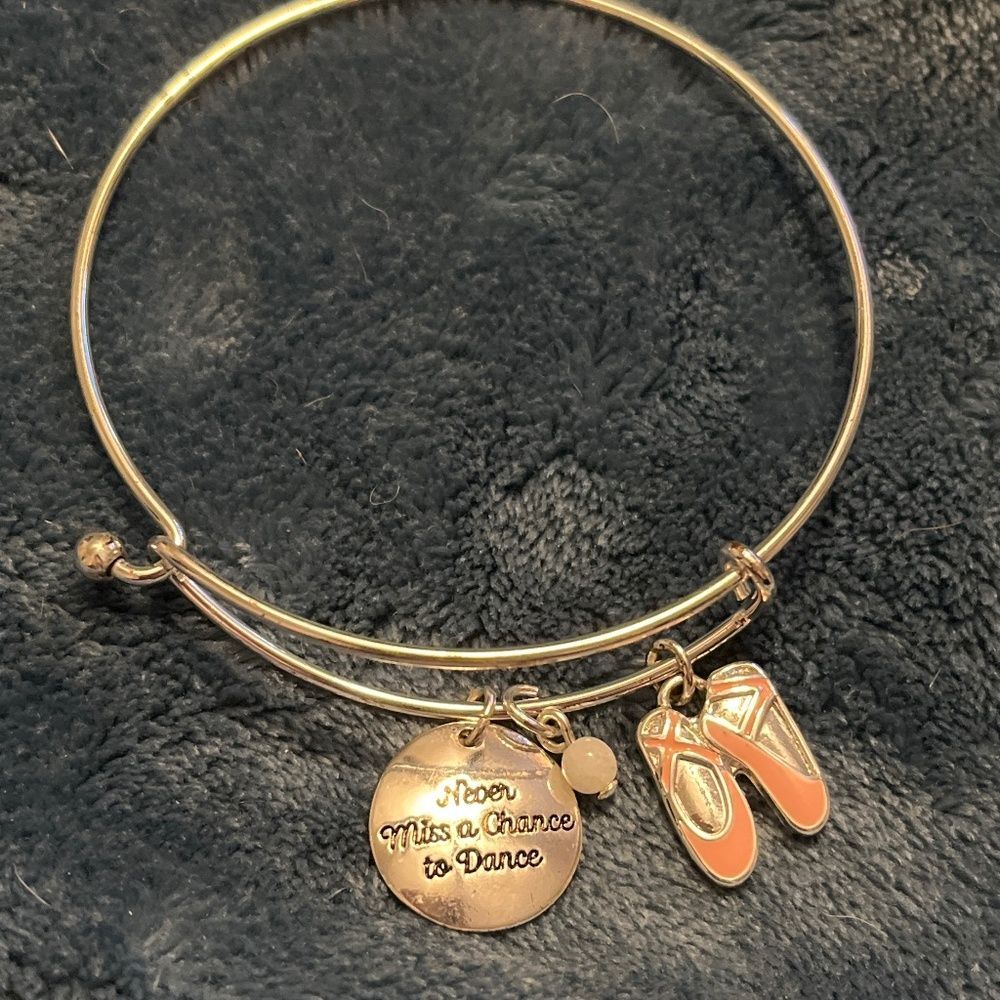 Avon Precious Charms Bracelet ballett